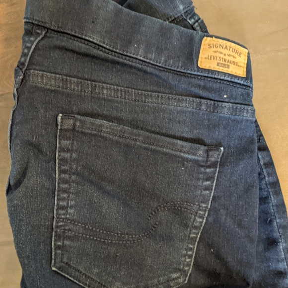 Levi signature - Picture 6 of 8